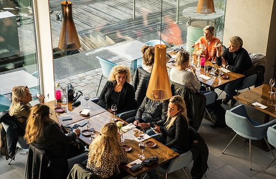 Table6 Tour Galerie